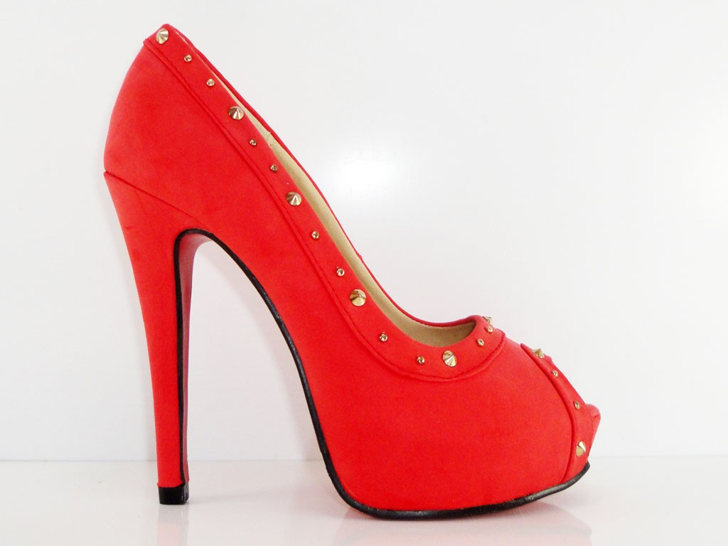 CORAL PINS ON A PLATFORM WITH STUDS - 2