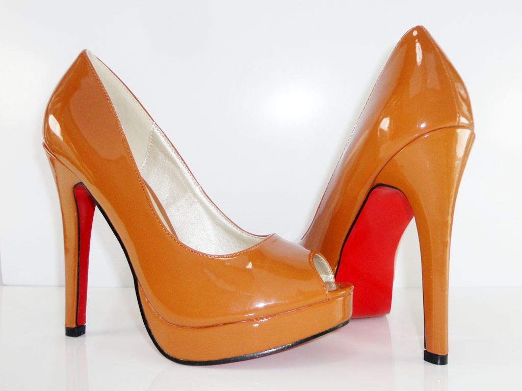 OUTLET STILETTOS LAKOTAS BRONZAS AR PLATFORMU - 1