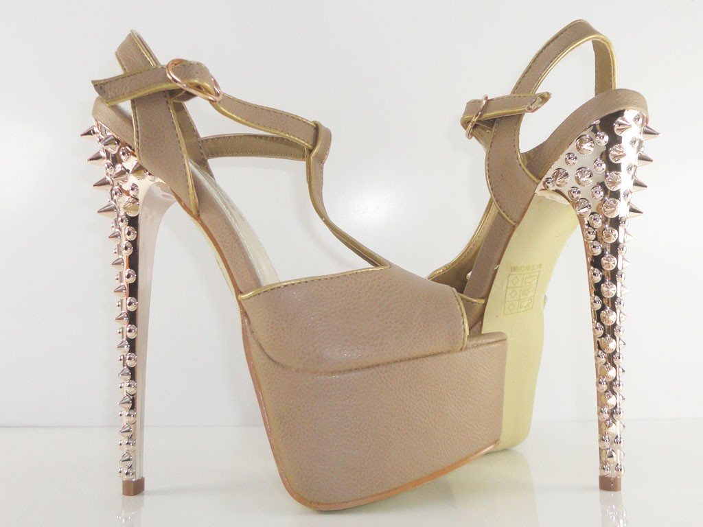 AUGSTI SEKSĪGI SEKSĪGI STILETTOS AR RADZĒM GULTAI - 1