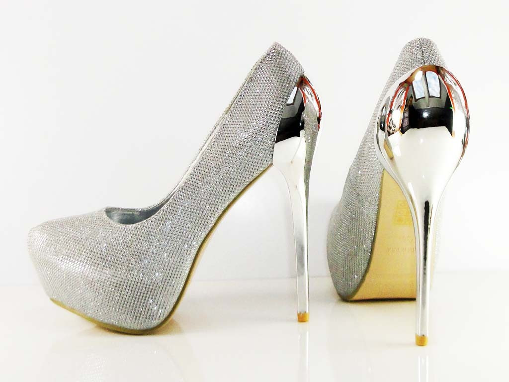 EZÜST SOROK A GLITTER PLATFORMON - 1
