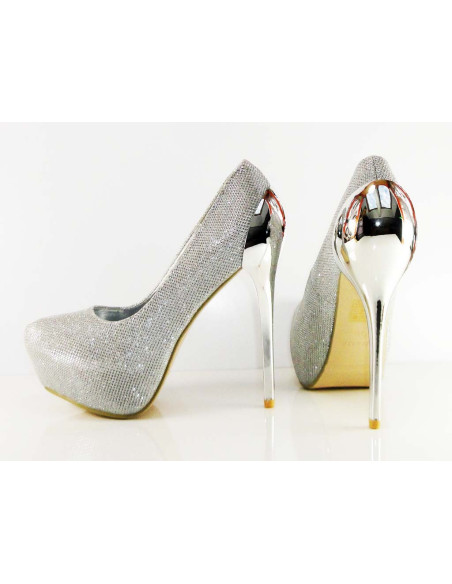 STŘÍBROVÉ PATKY NA GLITTEROVÉ PLATFORMĚ