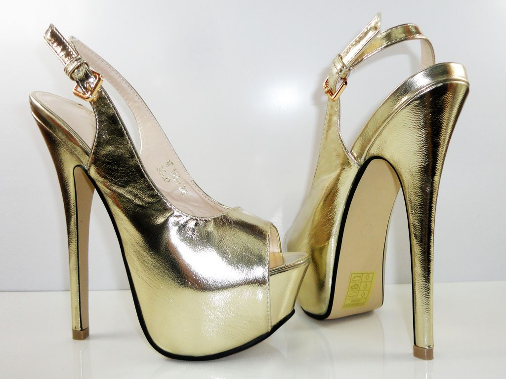HIGH GOLDEN PINS ON THE HALF-MAT PLATFORM - 2