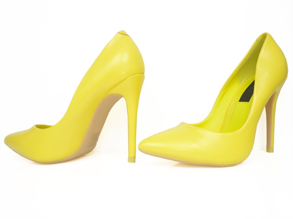 AUKŠTI GELTONI STILETTO KLASIKINIAI BATELIAI - 3