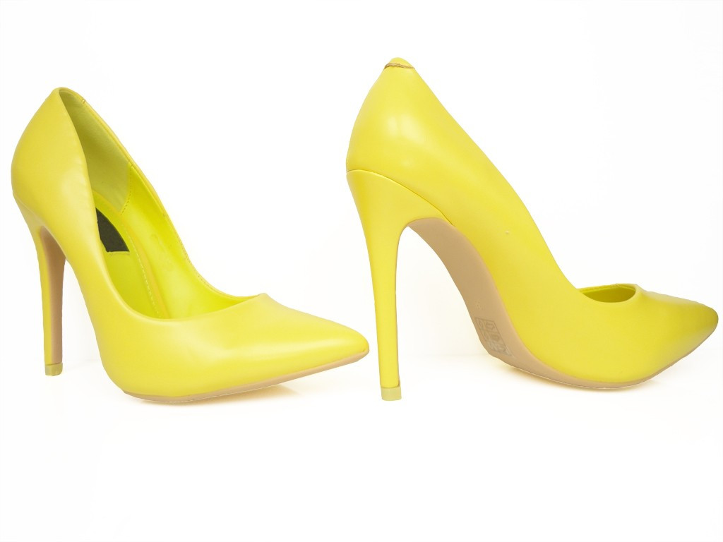 AUKŠTI GELTONI STILETTO KLASIKINIAI BATELIAI - 4