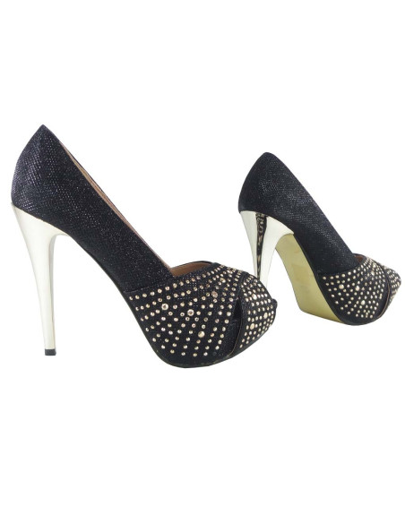 Pins on shuttle platform black studs - 3