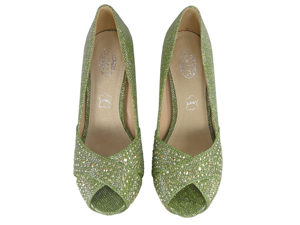 Olive pins on a platform with zirconia - 2