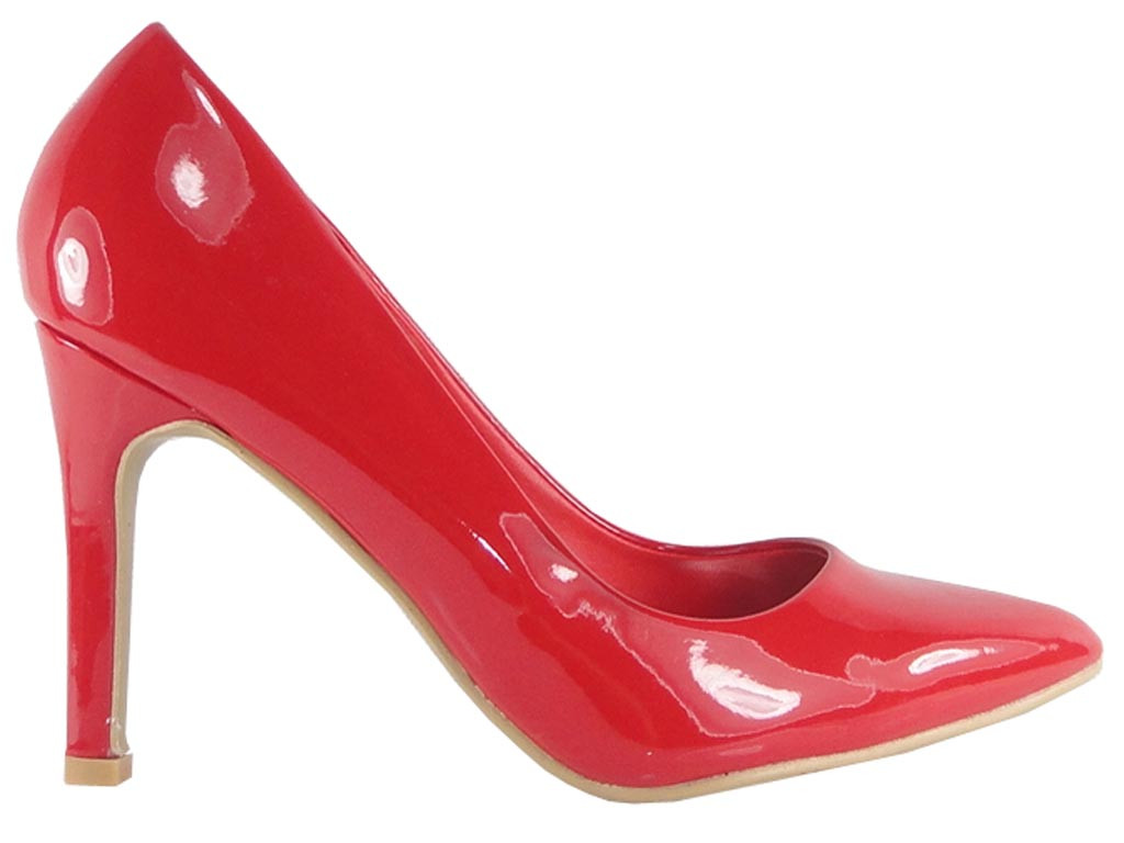 Red boots pegged pegged pins - 1