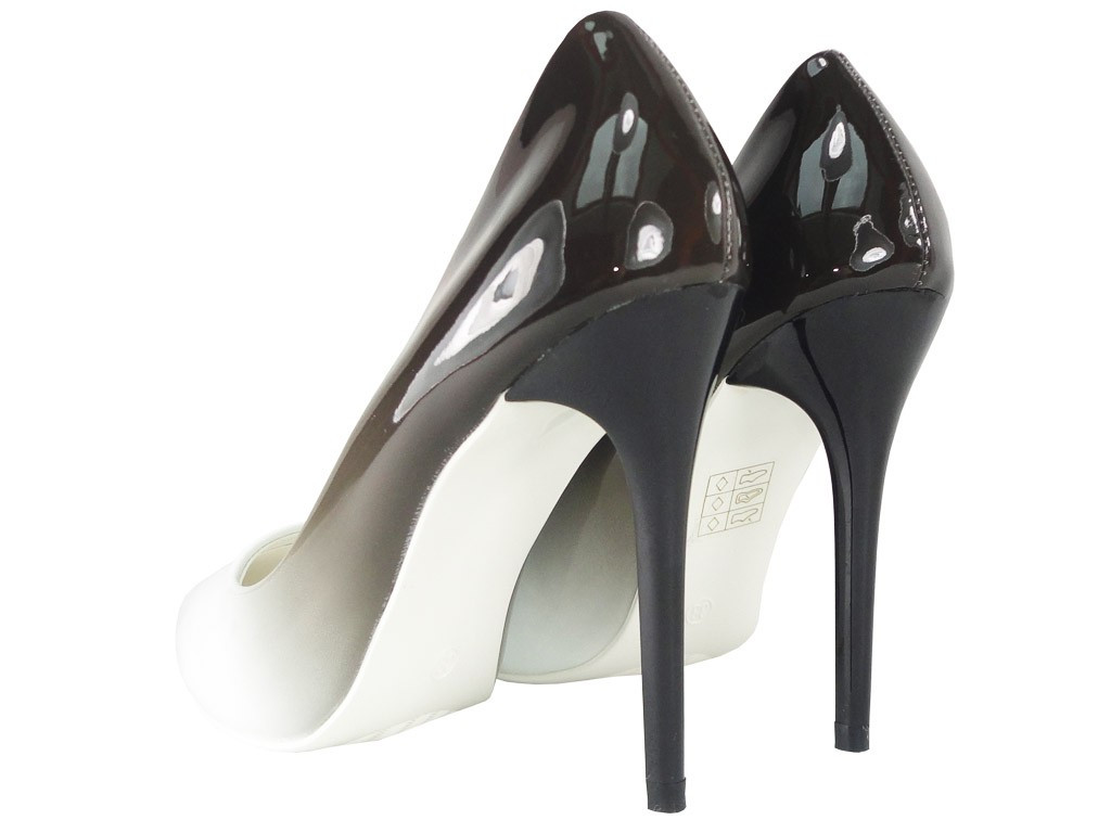 OMBRE FEHÉR, FEKETE SOROK BEÁNYOLVA - 3
