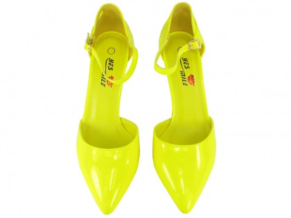 Neon yellow pins with an ankle strap - 2