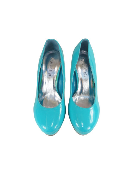 TURQUOISE BLUE PINS ON THE PLATFORM  - 2