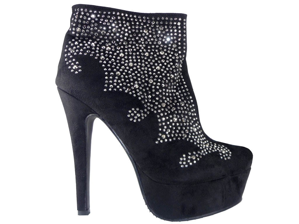 Bottes en daim avec clous noirs sur la plateforme - 1