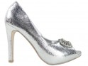 Срібні жіночі туфлі на шпильці з цирконами - 1