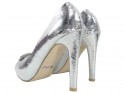 Срібні жіночі туфлі на шпильці з цирконами - 4