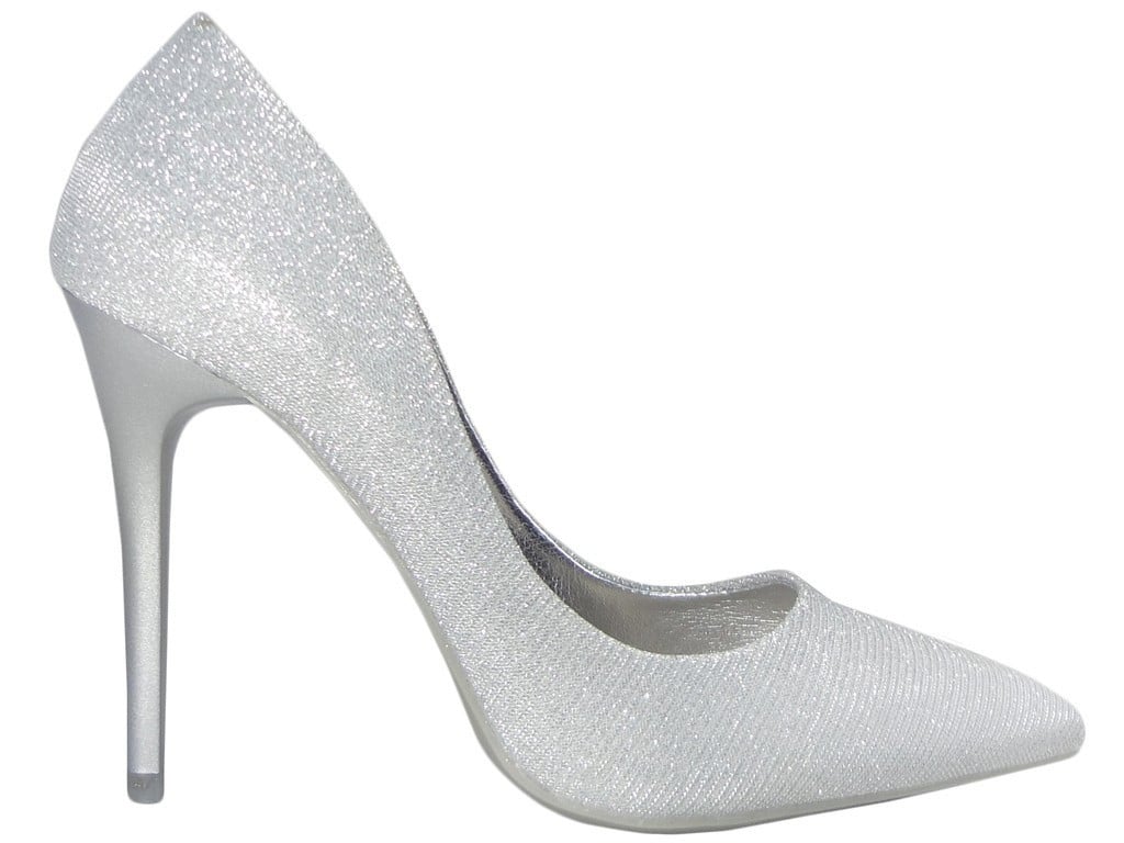 Silberne schmale Damenschuhe mit hohen Absätzen - 1