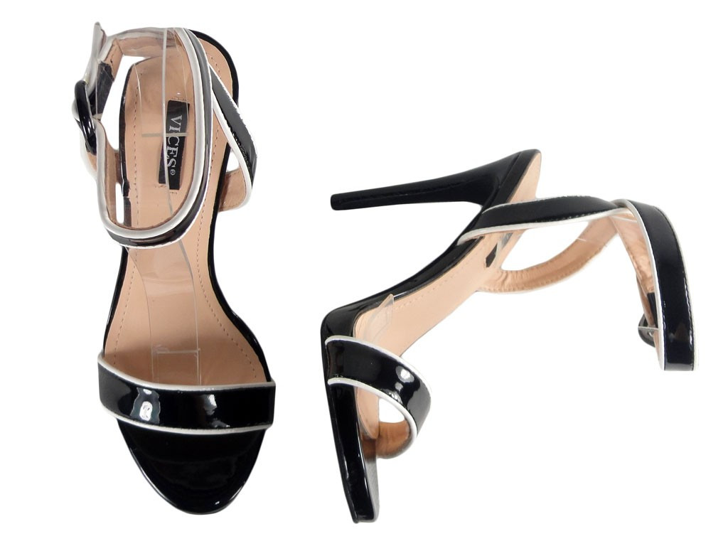 Sandales noires pour dames sur une tige d'étau - 2