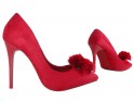 Red suede pins with pompom - 3