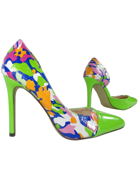 Grüne Pumps mit ausgeschnittenen Schuhen - 2