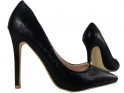Klasické černé vysoké dámské boty na podpatku - 3