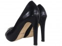 Fekete magas sarkú női cipő pumpák brossal - 4