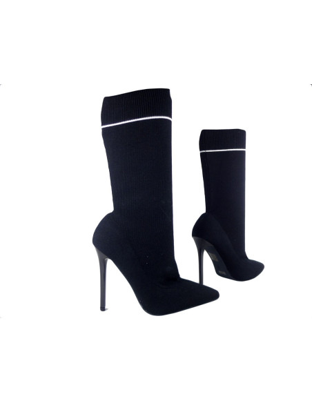 Schwarze High Heels Söckchen im sportlichen Stil - 3