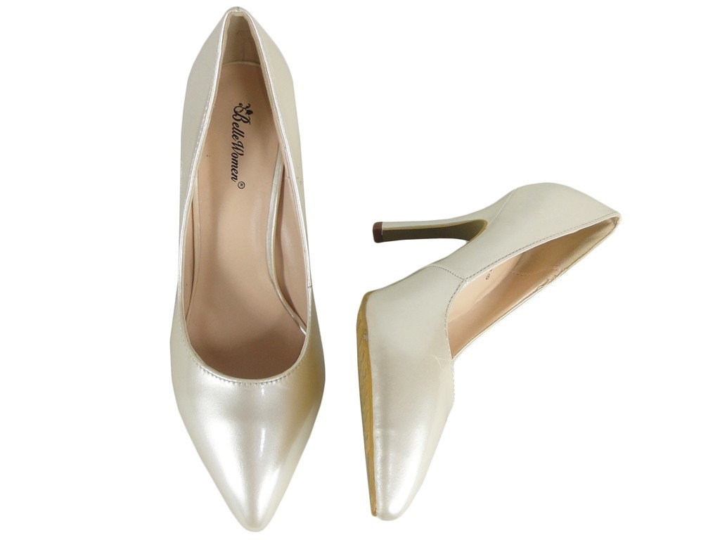 Fehér, ecru lakkozott gyöngy csapok - 2