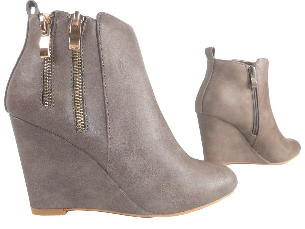 Des bottes grises sur l'ancre Des bottes mates - 3