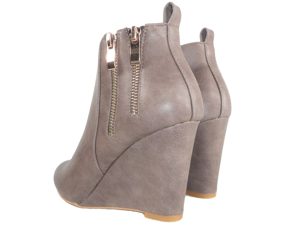Beige gray boots on the anchor matt boots - 4