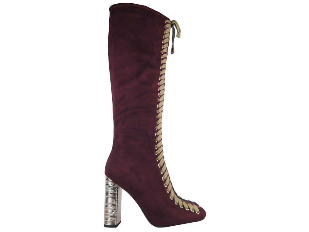 Bottes de Bourgogne sur un poteau en daim devant le genou - 1