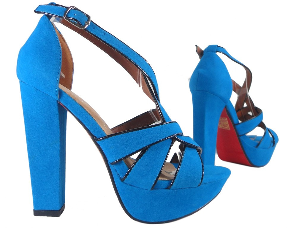 Blaue Sandalen auf einem Pfosten mit Knöchelriemen - 3