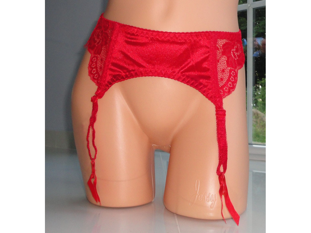PORTE-JARRETELLES EN SATIN DENTELLE ROUGE - 1