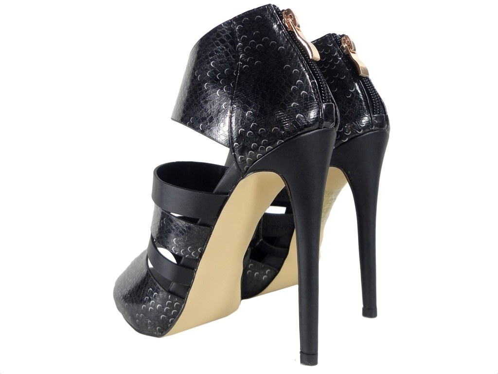 Black pin sandals built in - 4