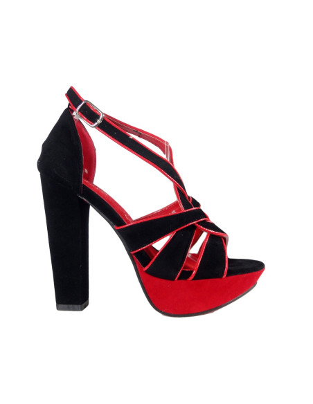 Sandales noires et rouges sur un poteau avec une ceinture - 1