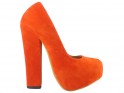 Sarkani zamšādas apavi ar stiletto papēžiem - 1