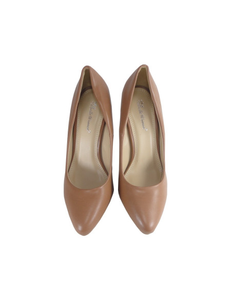 Beige Stilettos auf einem transparenten Glaskeil - 2