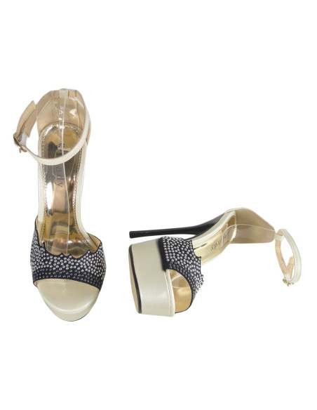 Ecru High Heels auf einer cremigen Plattform - 2