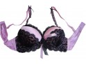 UN ENSEMBLE DE LINGERIE MAGNIFIANT LE ROSE VIF - 2