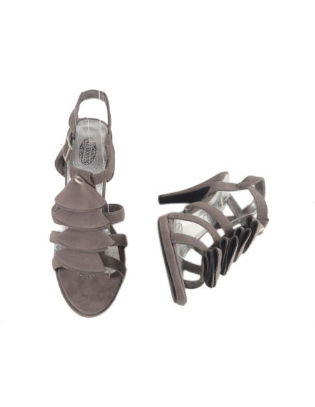 Graue Sandalen auf Damenschuhen mit hohen Absätzen - 2