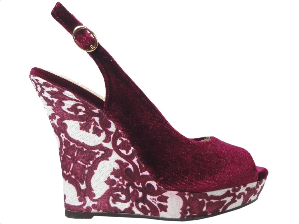 Burgundy women's sandals on the hook - 1