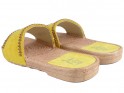 Żółte klapki damskie z cyrkoniami płaskie buty - 4