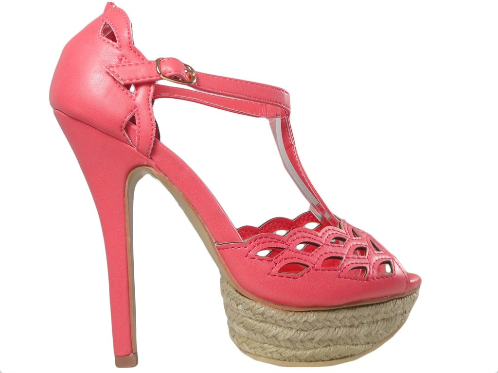 Korallensandalen auf High Heels Plateauschuhen - 1