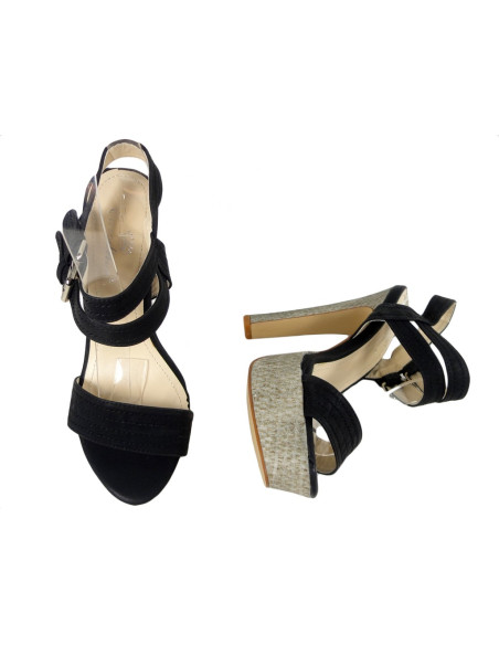 Sandales noires sur la plateforme des chaussures de golf - 2