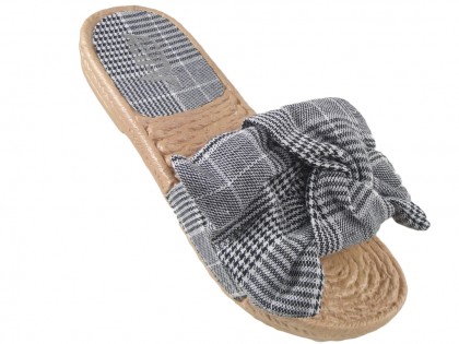 Black women's flat shoes with checkered shoes - 3