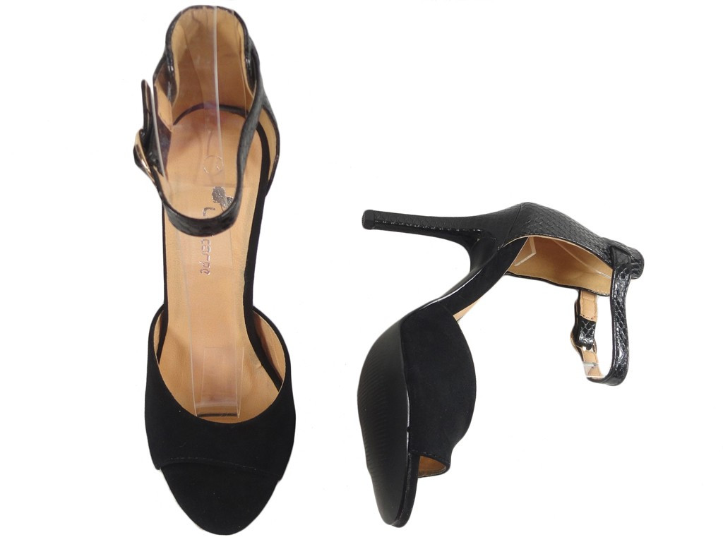 Sandales à chevilles en daim noir avec une ceinture - 2