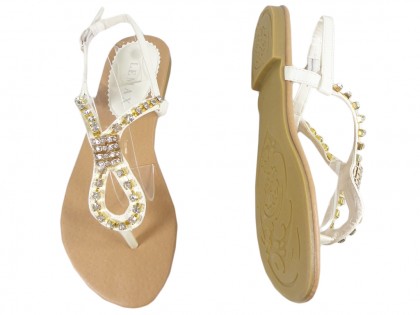 Biele sandále so ženskými plochými topánkami zo zirkónu - 2