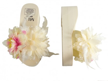 Beige flip-flops with feather anchors - 2