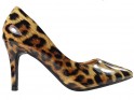 Klasszikus tűsarkú cipő leopárd mintával, lakkozva - 1