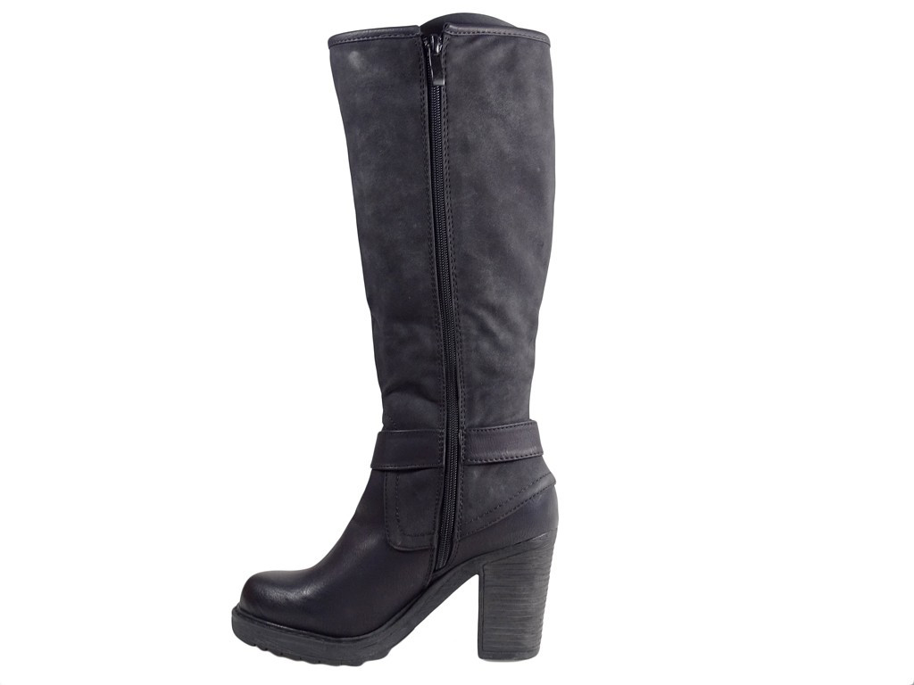 Bottes noires pour femmes sur le poteau en daim avec du cuir écologique - 4