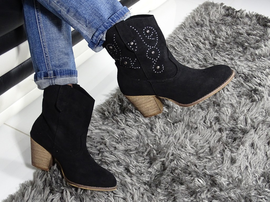 Жіночі чорні ковбойські чоботи на танкетці - 2