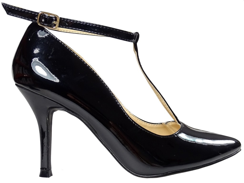 Black belt pins ladies' boots - 1