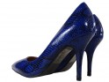 Жіночі темно-сині туфлі на шпильках зі зміїної шкіри - 2